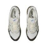 ASICS GEL-NYC in Beige - Image 6