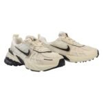 Nike Run V2k "Beige / Black" - Image 2