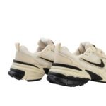 Nike Run V2k "Beige / Black" - Image 3